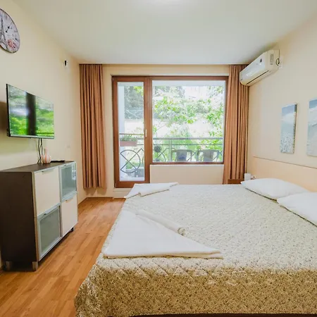 Family Garden In Complex Iglika With Available Parking * Golden Sands