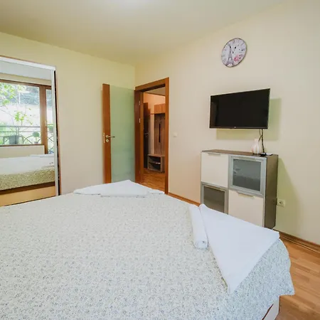 Apartment Family Garden In Complex Iglika With Available Parking Golden Sands