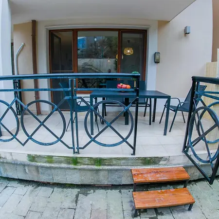 Family Garden In Complex Iglika With Available Parking Apartment